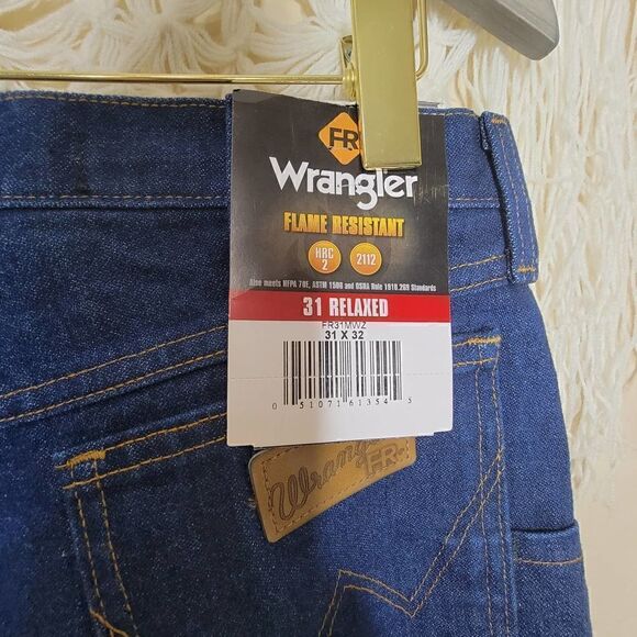 Wrangler Flame Resistant Relaxed Denim Jeans - Picture 5 of 12